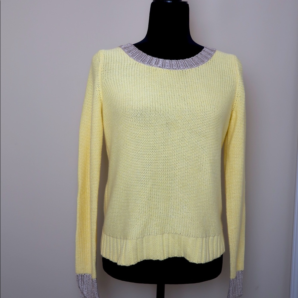 Banana Republic Crew Neck Yellow Sweater Size S